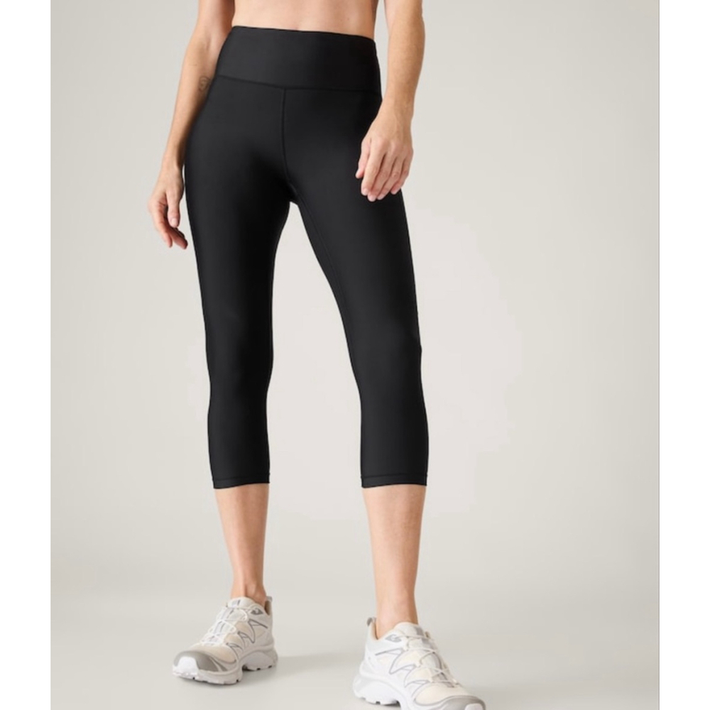 Athleta Interval Stash High Rise Capri Black Size 2XL Pockets NWOT Yoga